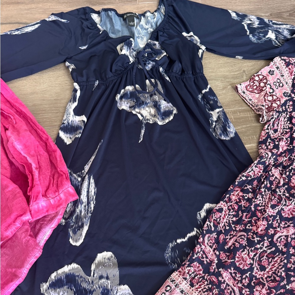 Maternity Friendly Dresses and Swim - Picture 5 of 7